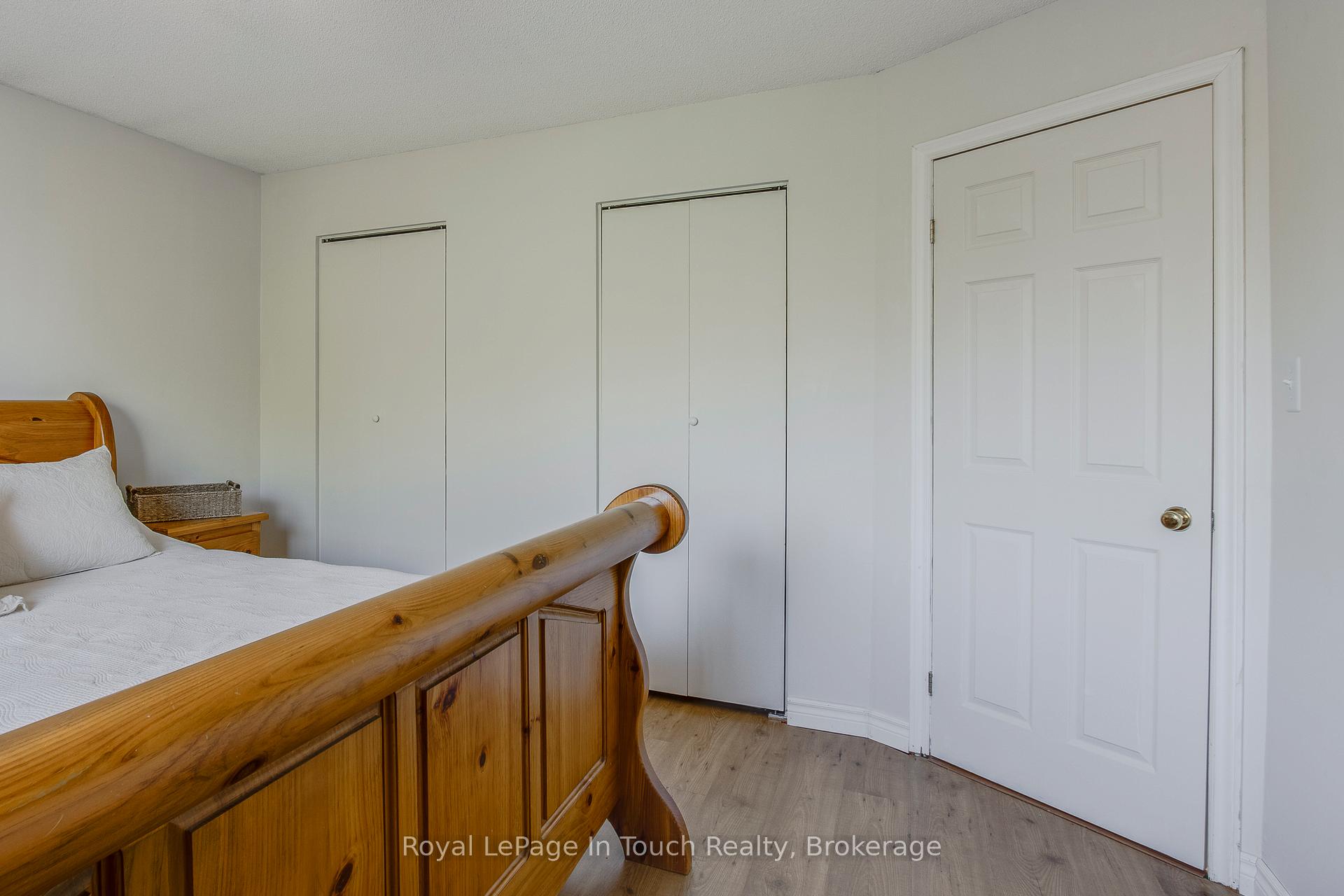 Photo 18 of 1023 Flos 4 Road W, Springwater, Rural Springwater — HOMEH