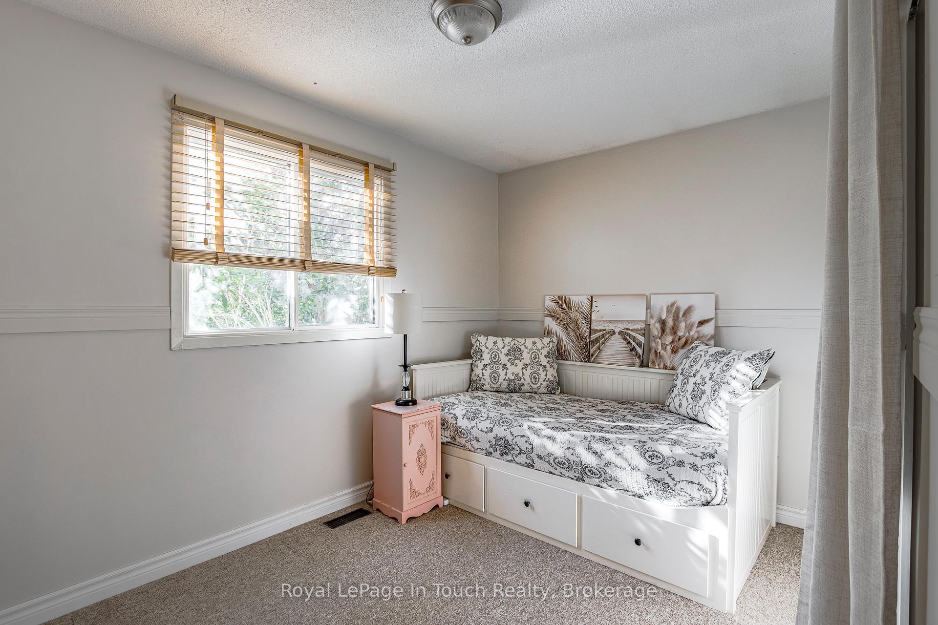 Photo 19 of 1023 Flos 4 Road W, Springwater, Rural Springwater — HOMEH