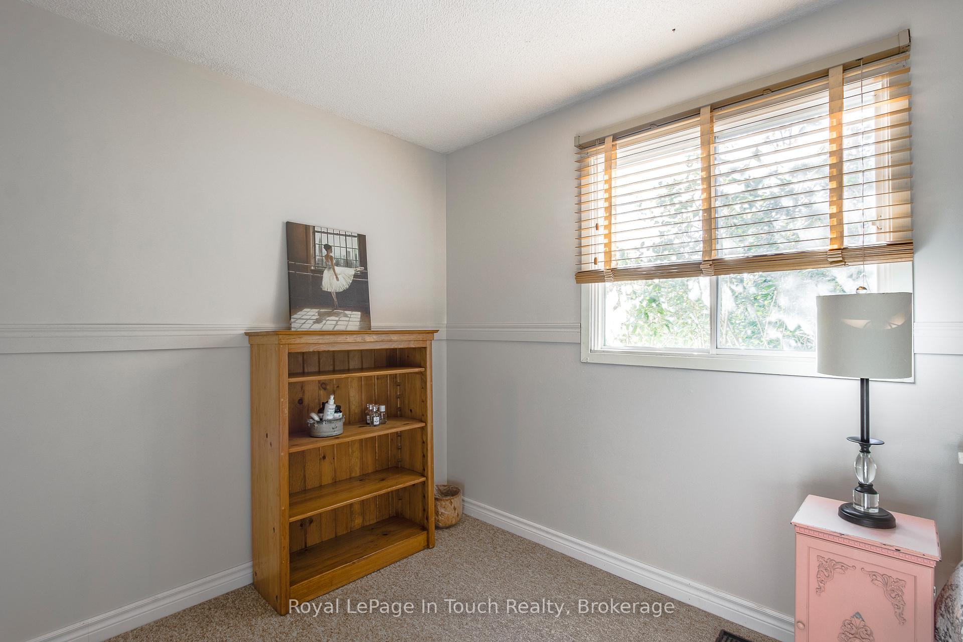 Photo 20 of 1023 Flos 4 Road W, Springwater, Rural Springwater — HOMEH