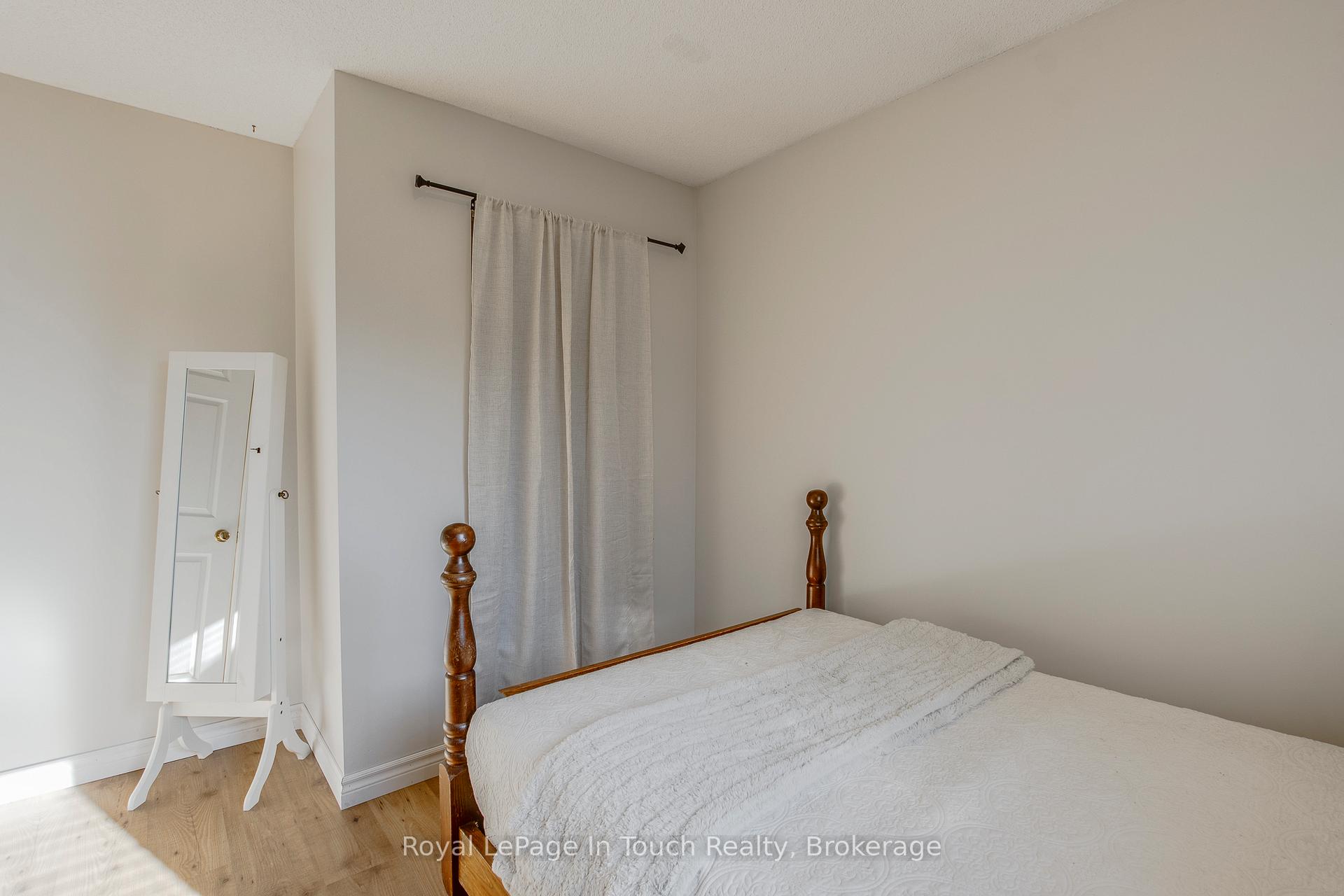 Photo 22 of 1023 Flos 4 Road W, Springwater, Rural Springwater — HOMEH