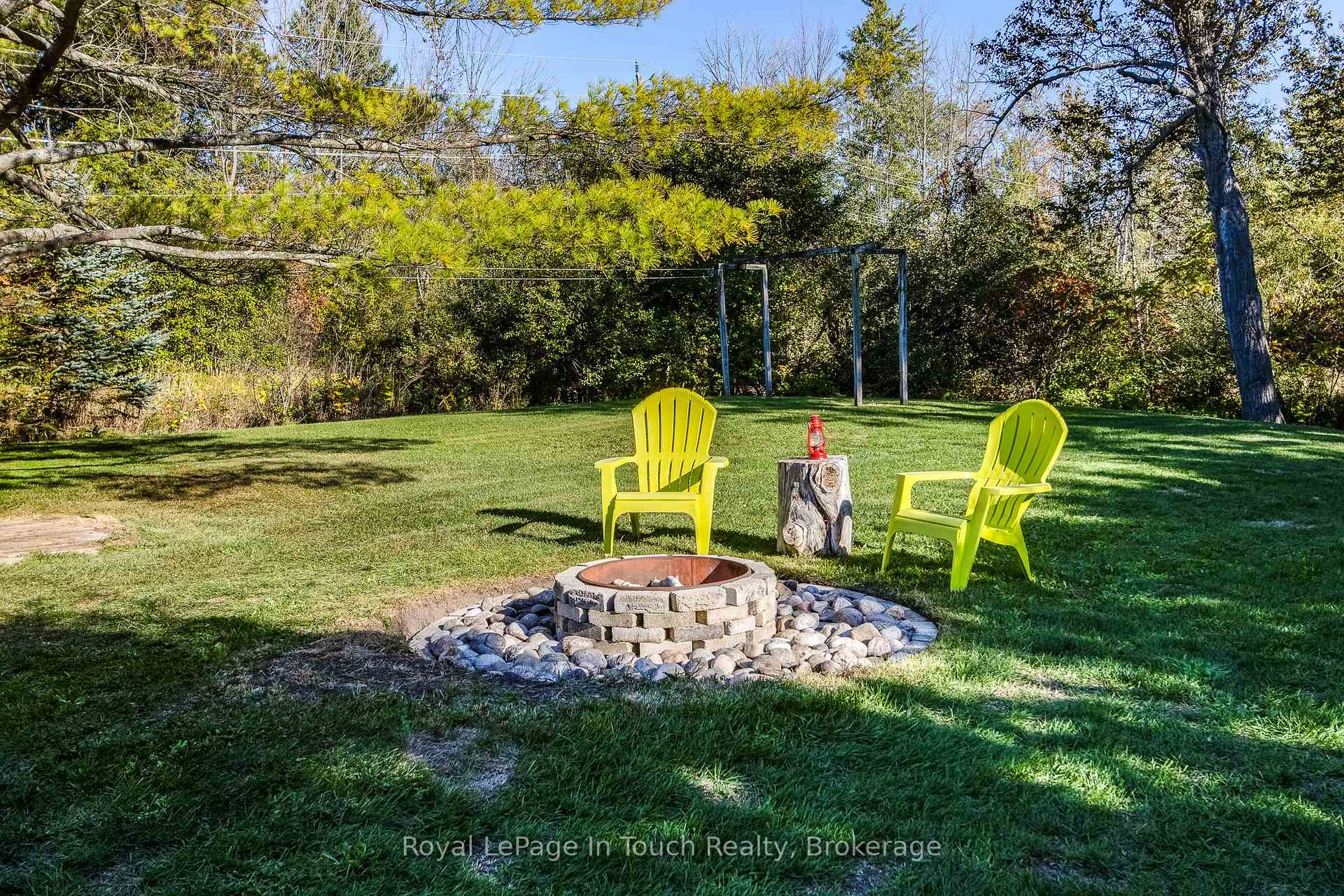 Photo 30 of 1023 Flos 4 Road W, Springwater, Rural Springwater — HOMEH