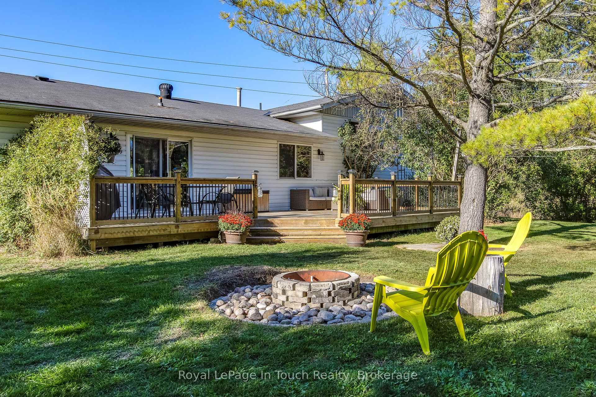 Photo 31 of 1023 Flos 4 Road W, Springwater, Rural Springwater — HOMEH