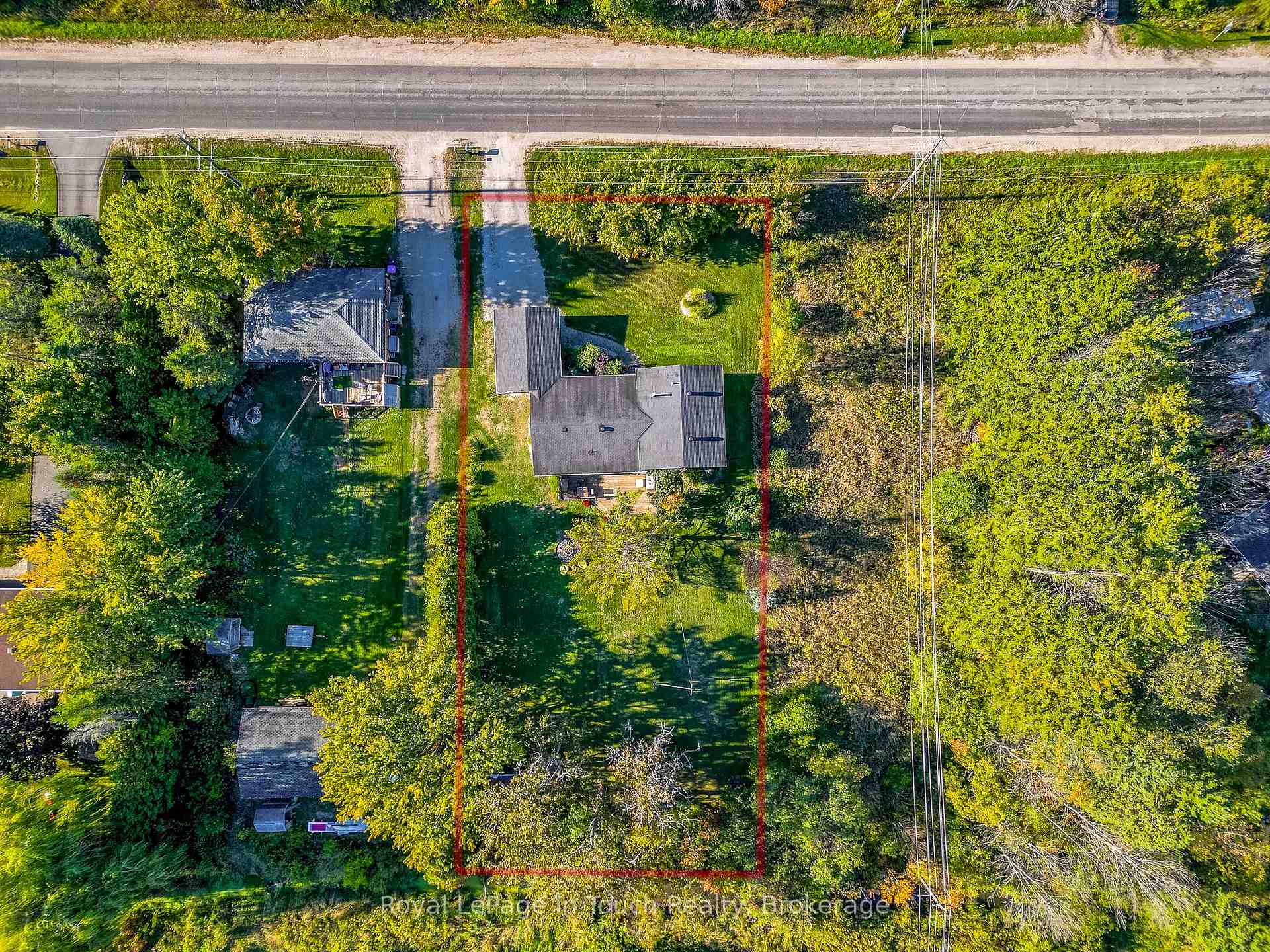 Photo 39 of 1023 Flos 4 Road W, Springwater, Rural Springwater — HOMEH