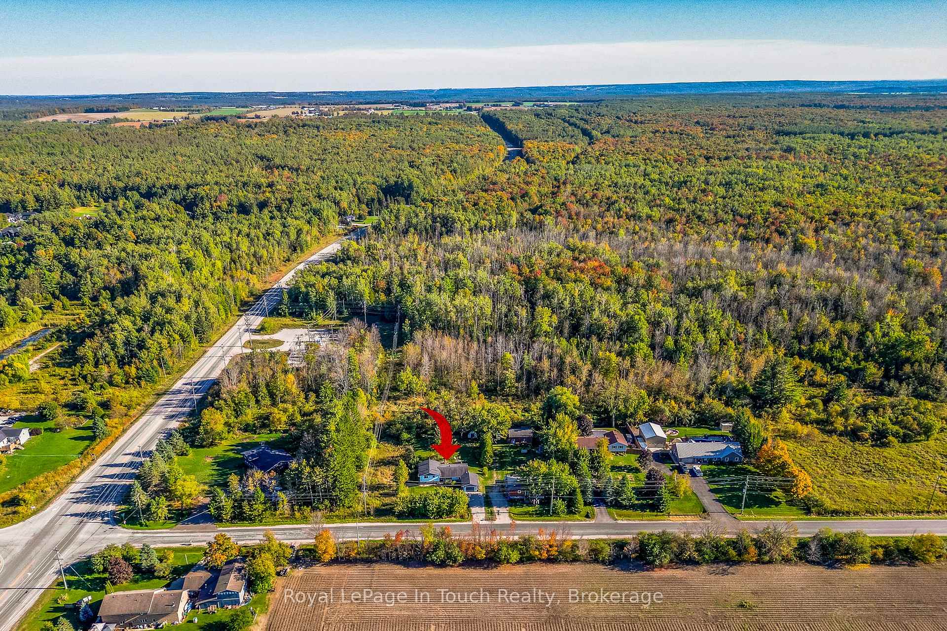 Photo 41 of 1023 Flos 4 Road W, Springwater, Rural Springwater — HOMEH