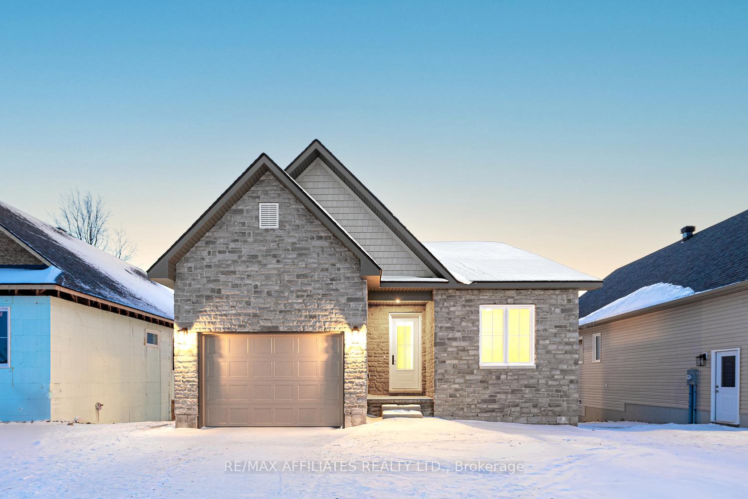 Photo 1 of 95 Rabb Street, Smiths Falls — HOMEH