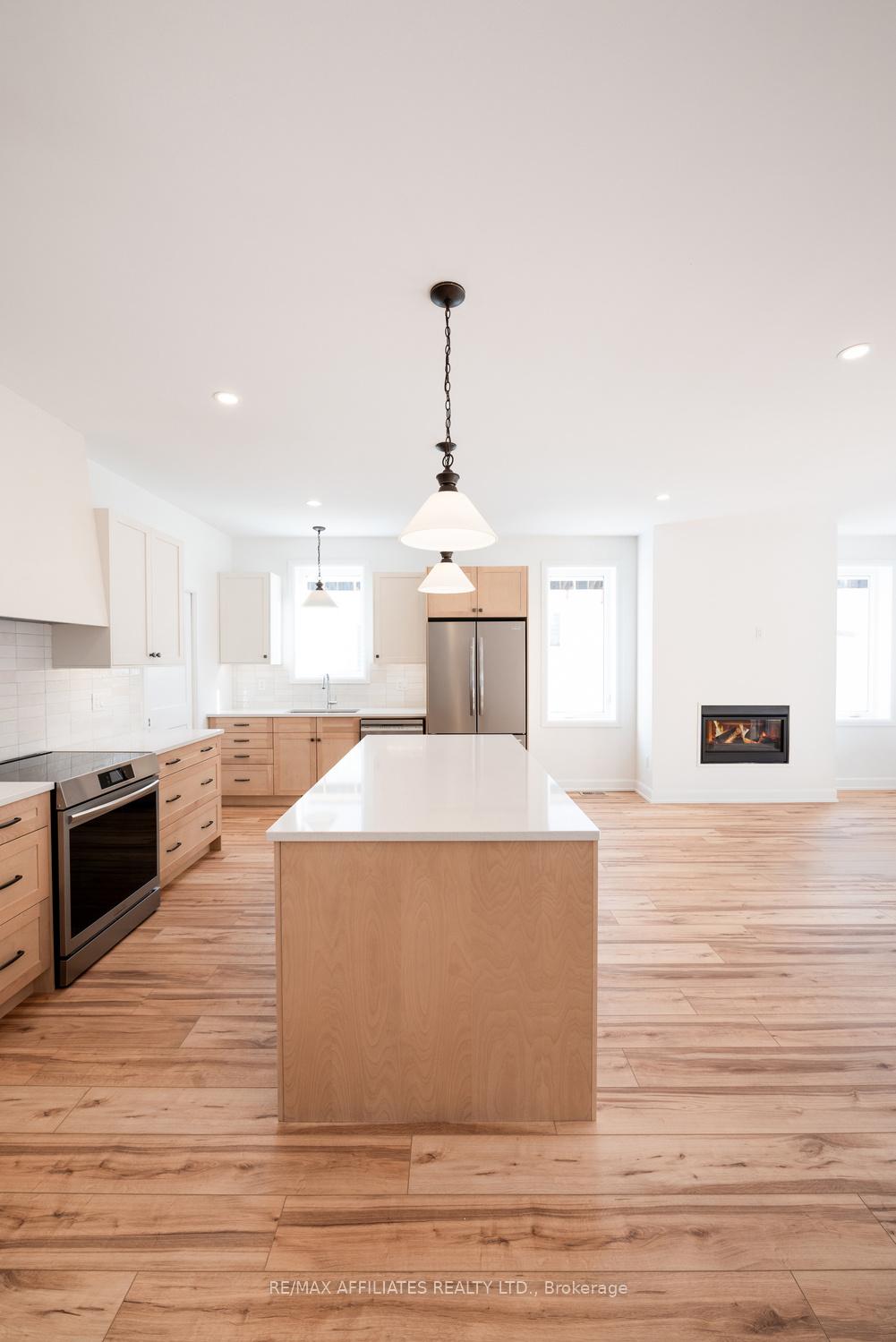 Photo 10 of 95 Rabb Street, Smiths Falls — HOMEH