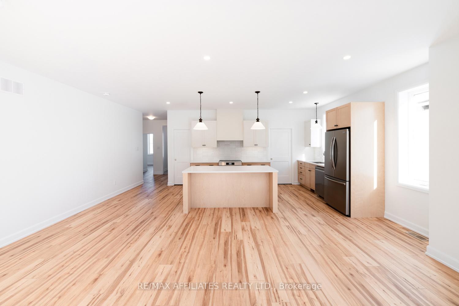 Photo 12 of 95 Rabb Street, Smiths Falls — HOMEH