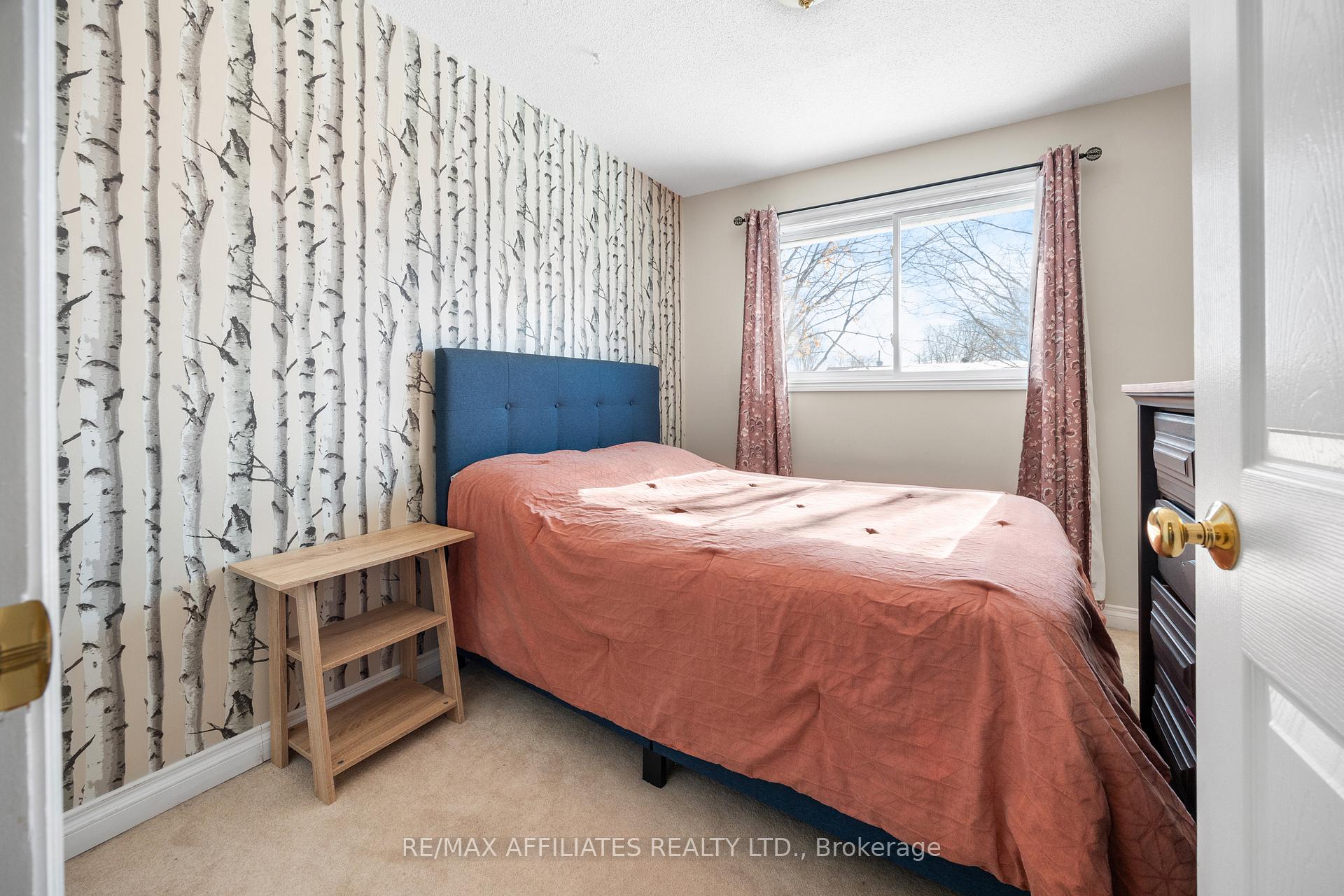 Photo 15 of 26 Bell Avenue, Smiths Falls — HOMEH