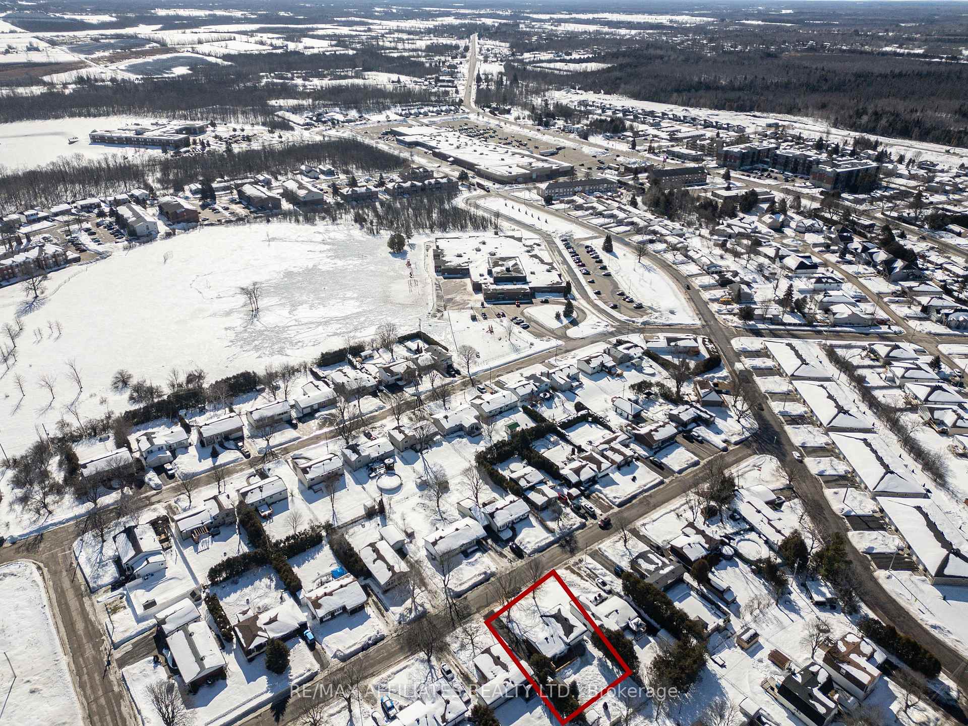 Photo 31 of 26 Bell Avenue, Smiths Falls — HOMEH
