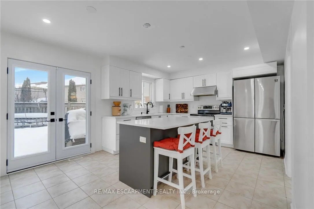Photo 14 of 191 Hawkswood Trail, Hamilton, Carpenter — HOMEH
