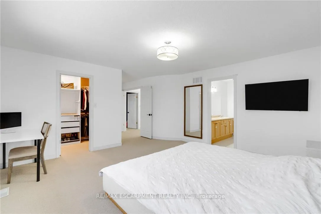 Photo 29 of 191 Hawkswood Trail, Hamilton, Carpenter — HOMEH