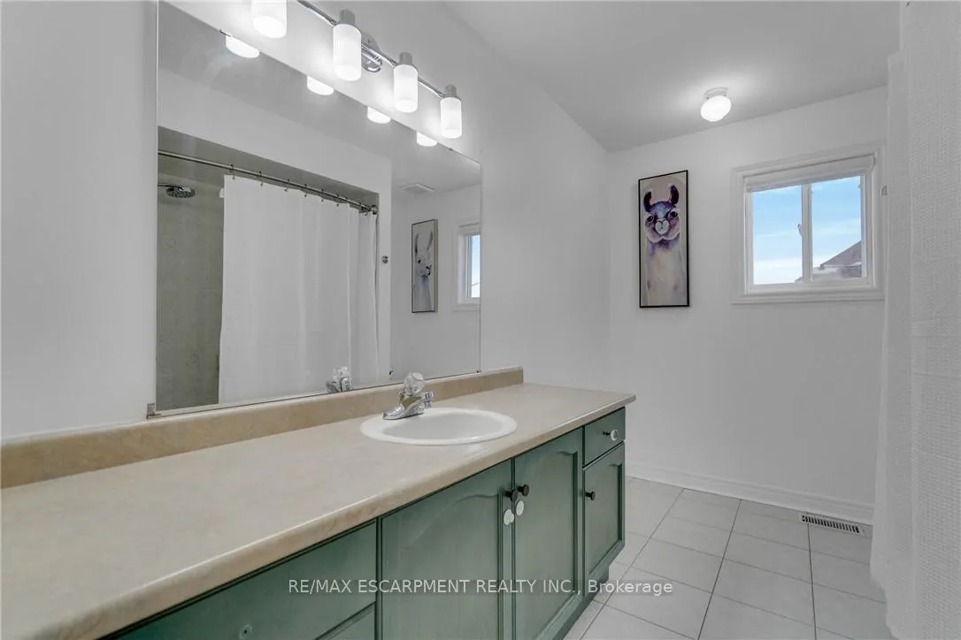 Photo 36 of 191 Hawkswood Trail, Hamilton, Carpenter — HOMEH