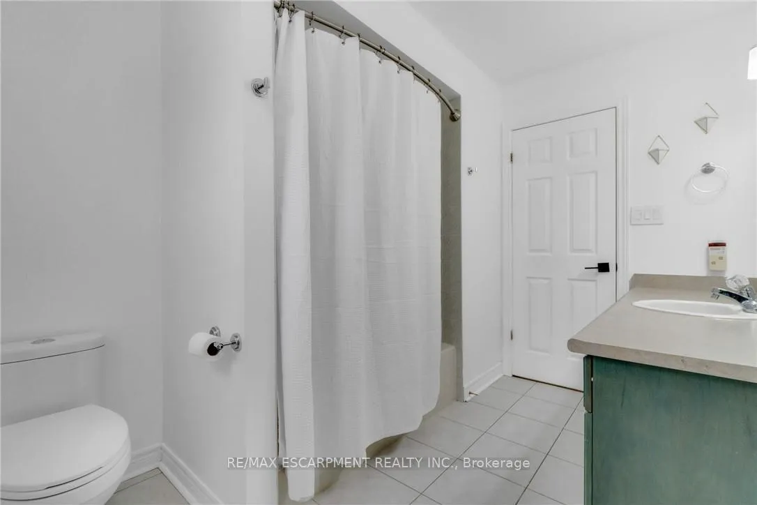 Photo 35 of 191 Hawkswood Trail, Hamilton, Carpenter — HOMEH