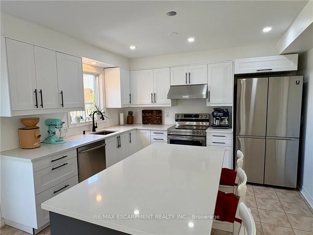 Photo 15 of 191 Hawkswood Trail, Hamilton, Carpenter — HOMEH