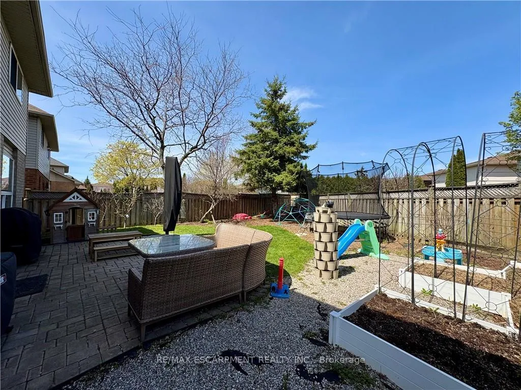 Photo 45 of 191 Hawkswood Trail, Hamilton, Carpenter — HOMEH