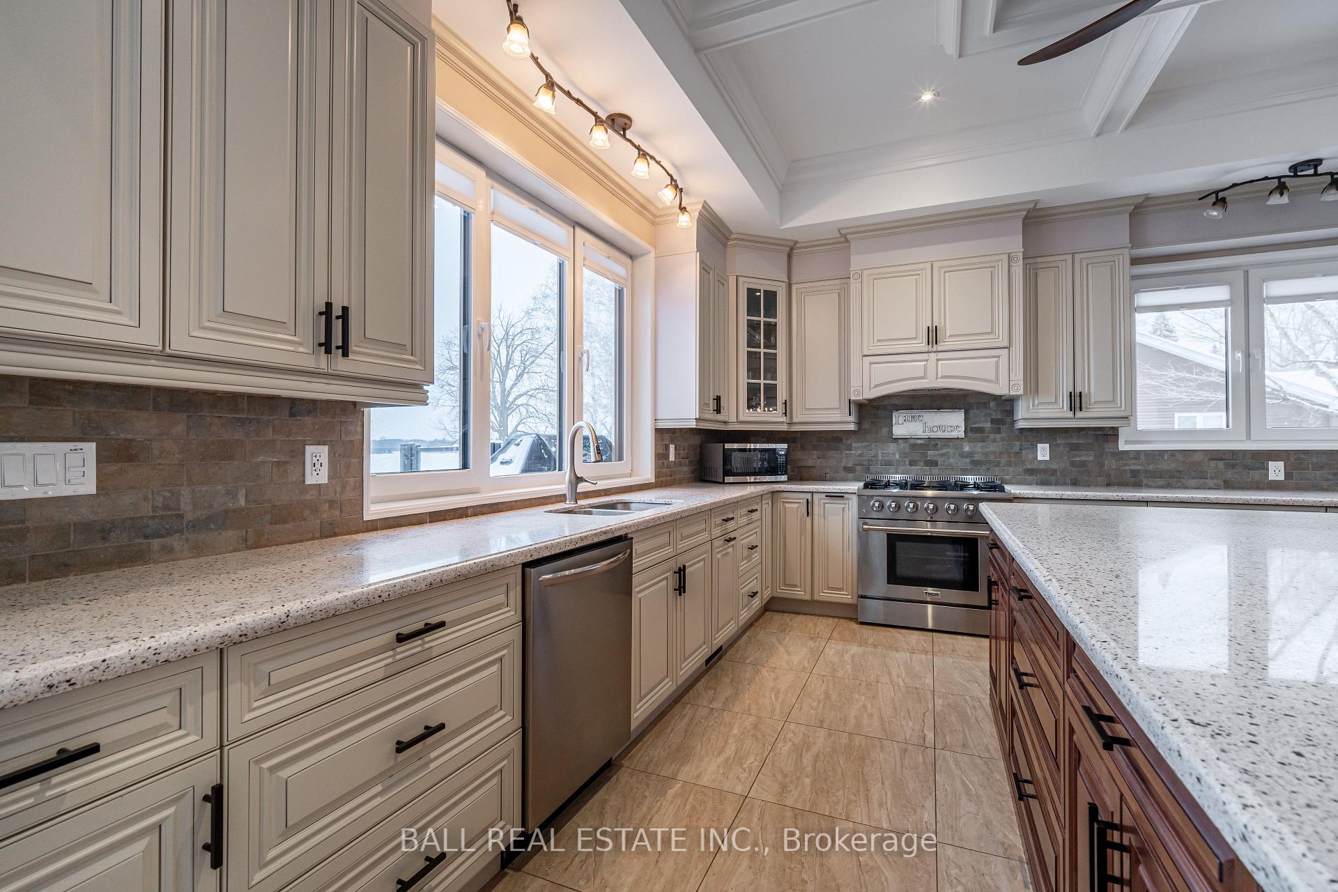 Photo 11 of 55 Lakeshore Boulevard, Selwyn — HOMEH
