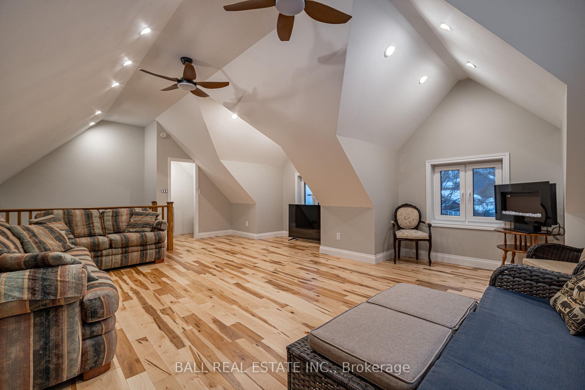 Photo 31 of 55 Lakeshore Boulevard, Selwyn — HOMEH