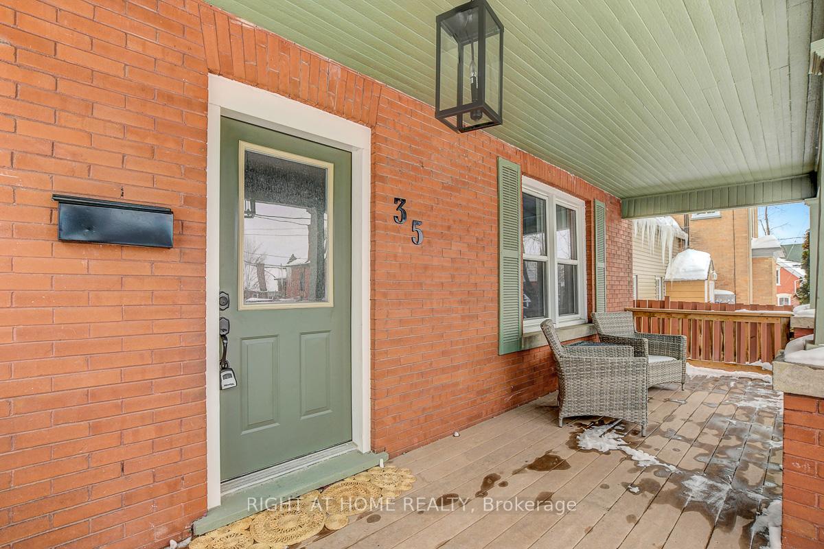 Photo 3 of 35 George Street N, Smiths Falls — HOMEH
