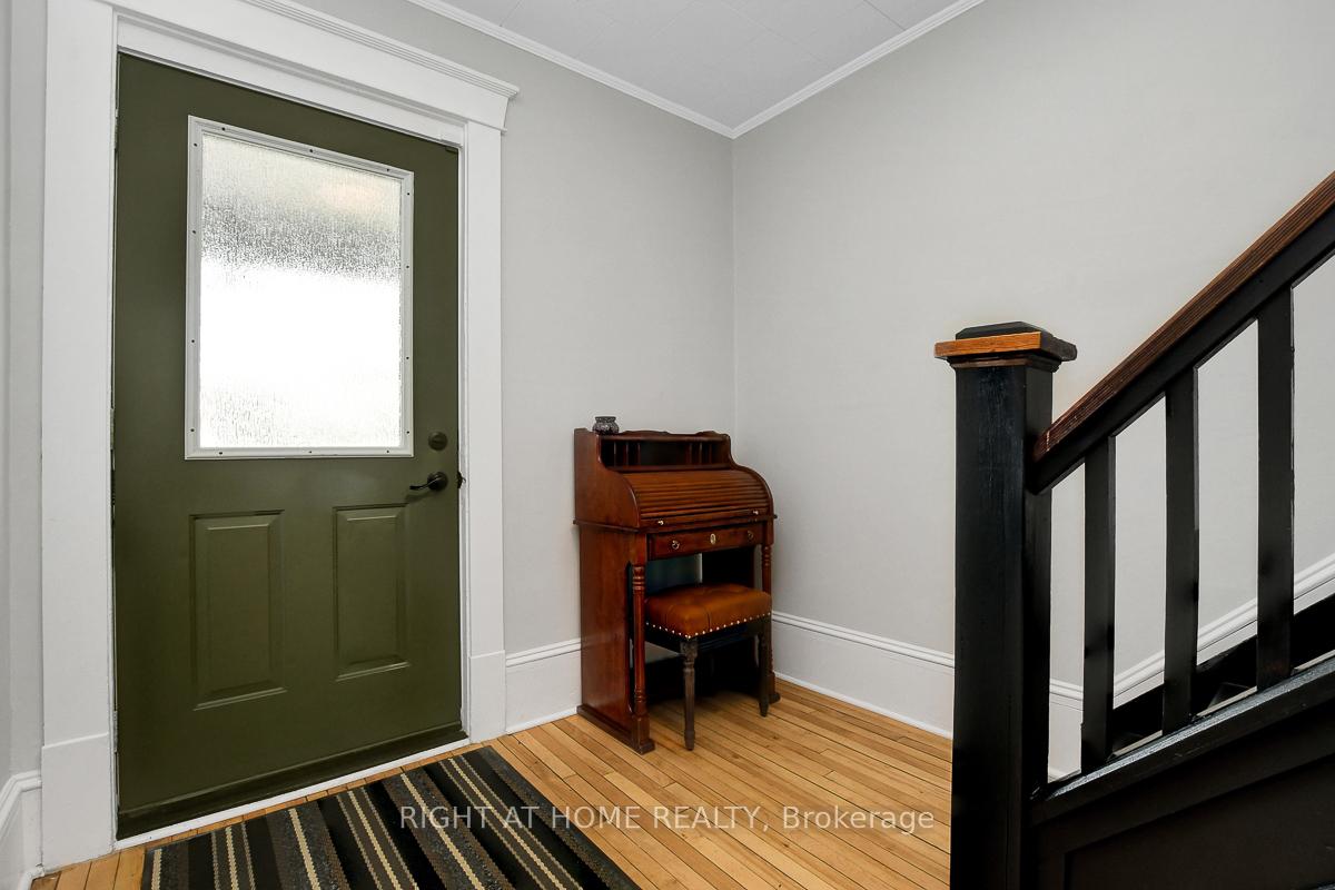 Photo 5 of 35 George Street N, Smiths Falls — HOMEH