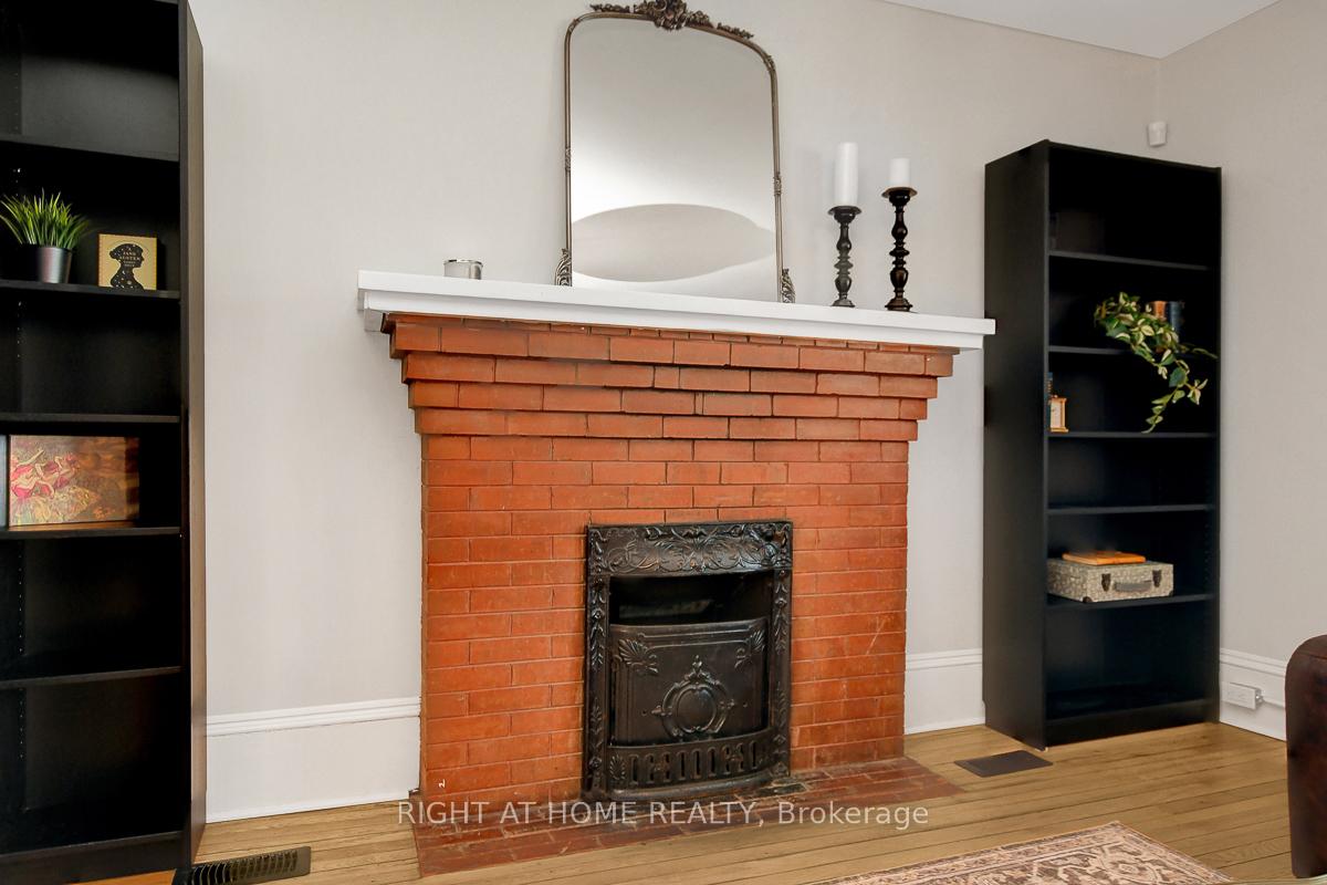 Photo 8 of 35 George Street N, Smiths Falls — HOMEH