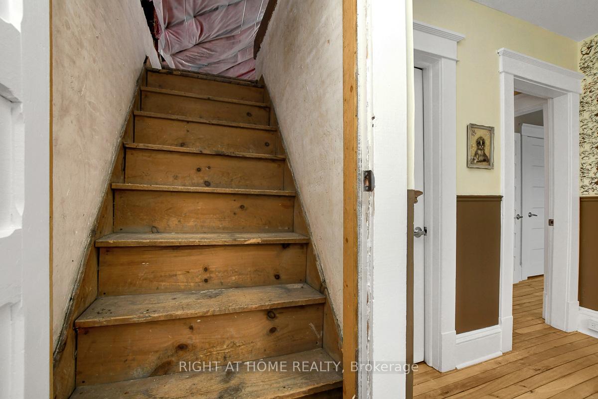 Photo 29 of 35 George Street N, Smiths Falls — HOMEH