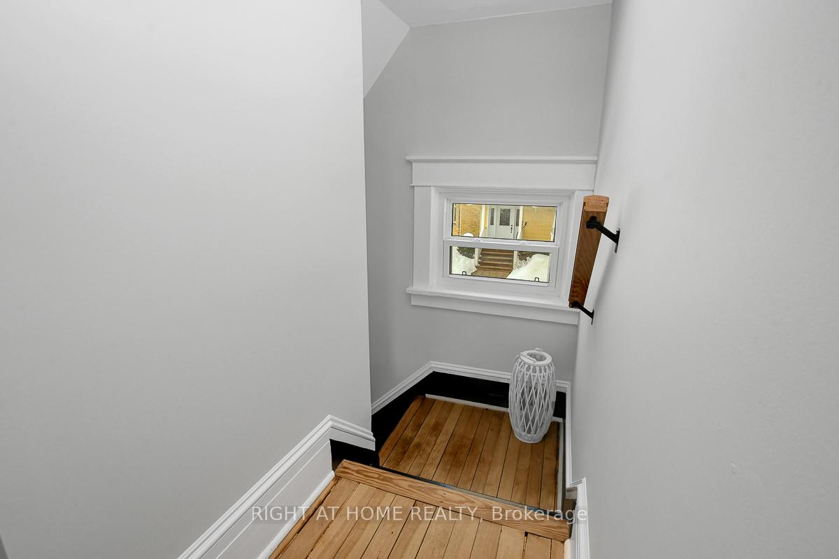Photo 31 of 35 George Street N, Smiths Falls — HOMEH