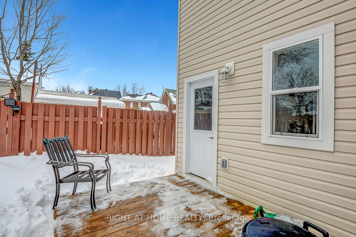 Photo 33 of 35 George Street N, Smiths Falls — HOMEH