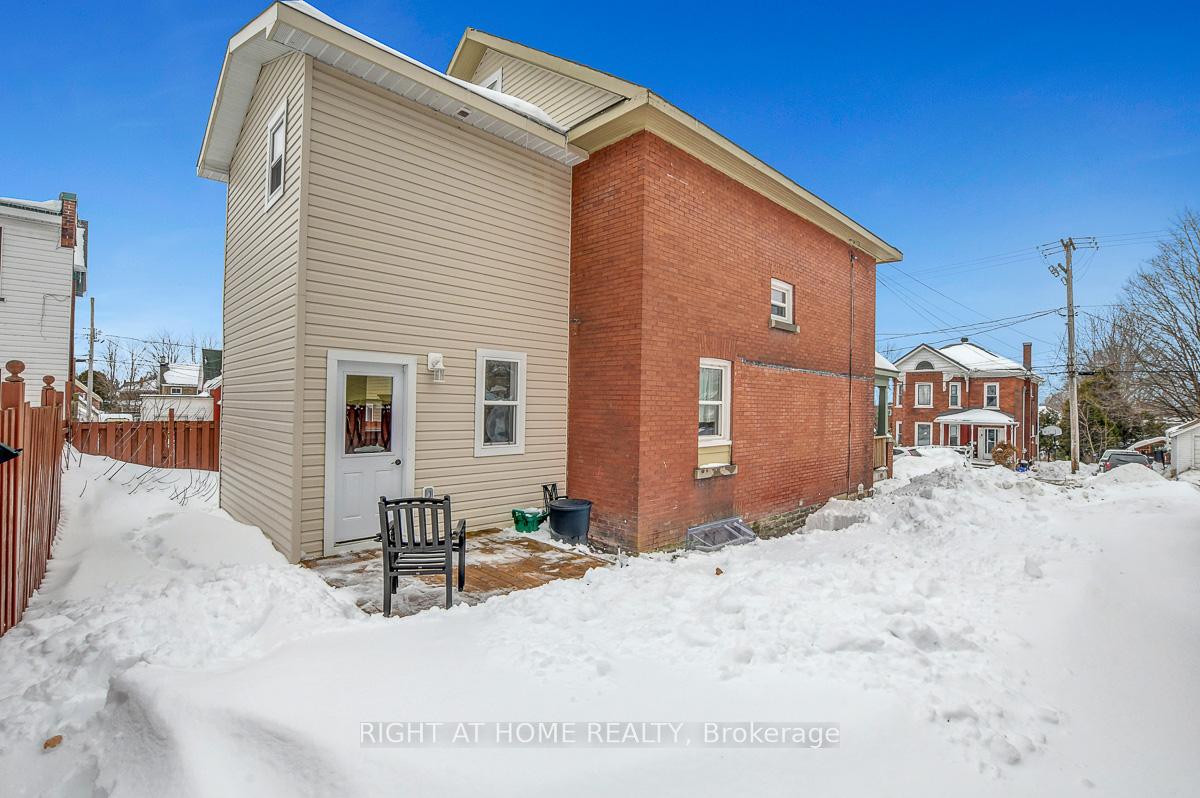 Photo 35 of 35 George Street N, Smiths Falls — HOMEH