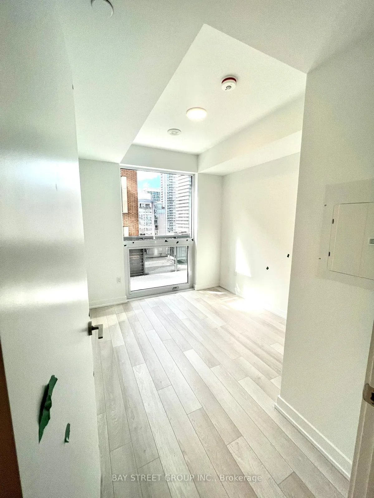 Photo 9 of Unit 904, 39 Roehampton Avenue, Toronto, Mount Pleasant West — HOMEH