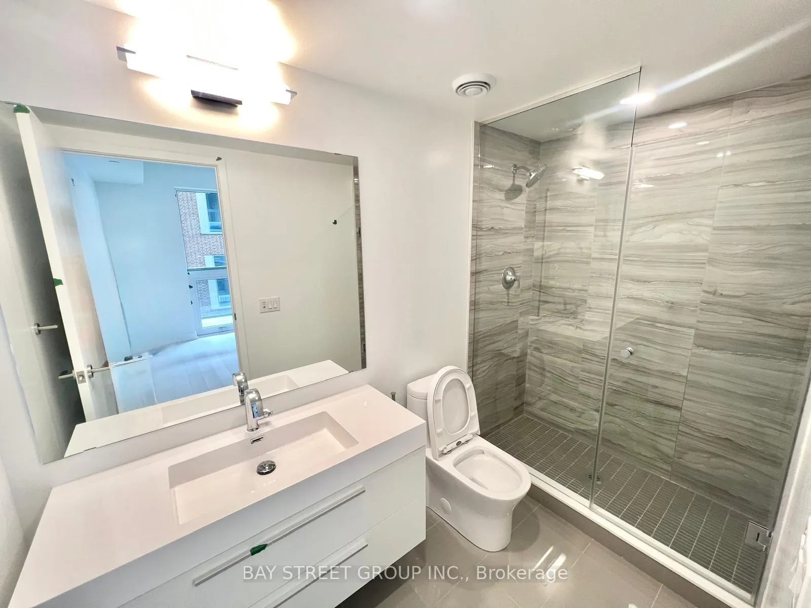 Photo 14 of Unit 904, 39 Roehampton Avenue, Toronto, Mount Pleasant West — HOMEH