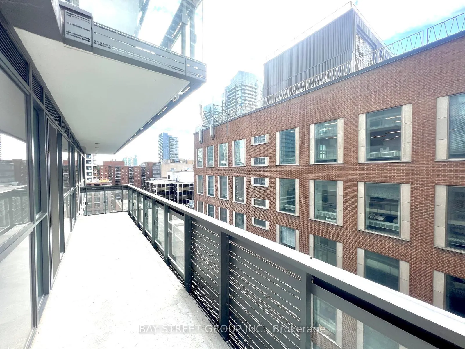 Photo 16 of Unit 904, 39 Roehampton Avenue, Toronto, Mount Pleasant West — HOMEH