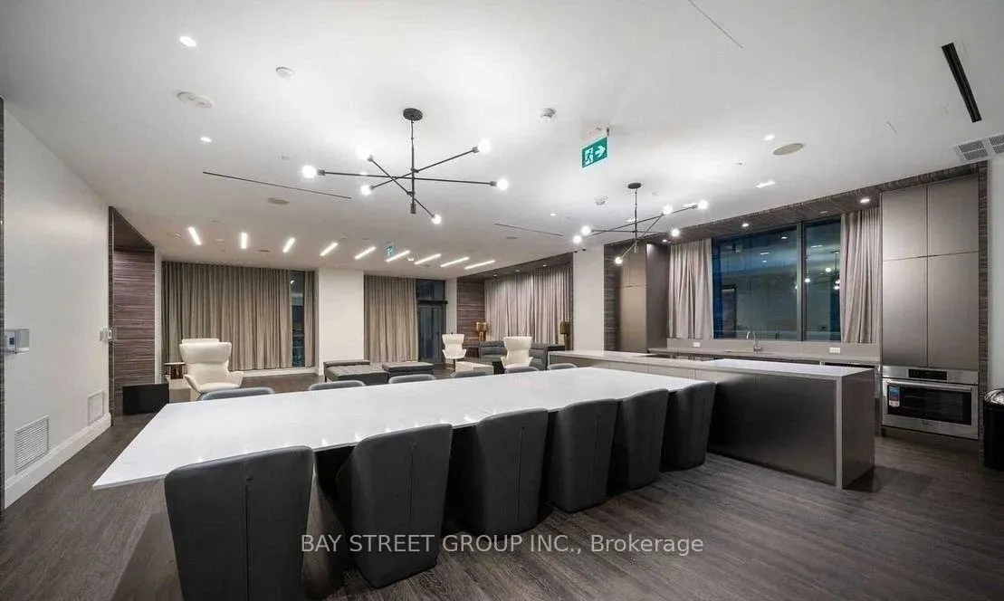 Photo 21 of Unit 904, 39 Roehampton Avenue, Toronto, Mount Pleasant West — HOMEH