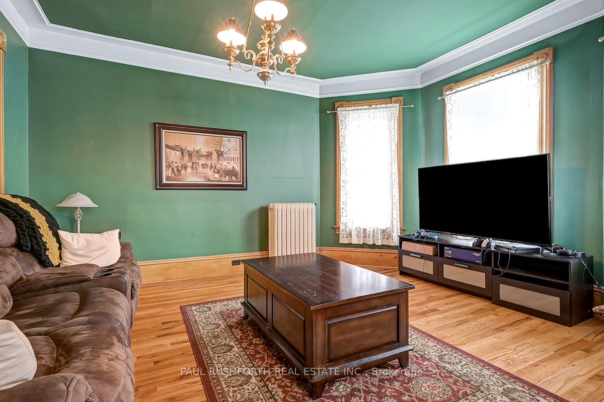 Photo 7 of 46 Mcgill Street N, Smiths Falls — HOMEH