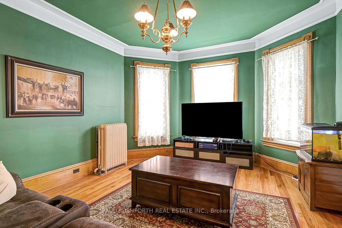 Photo 8 of 46 Mcgill Street N, Smiths Falls — HOMEH