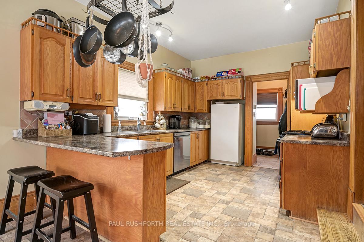 Photo 17 of 46 Mcgill Street N, Smiths Falls — HOMEH
