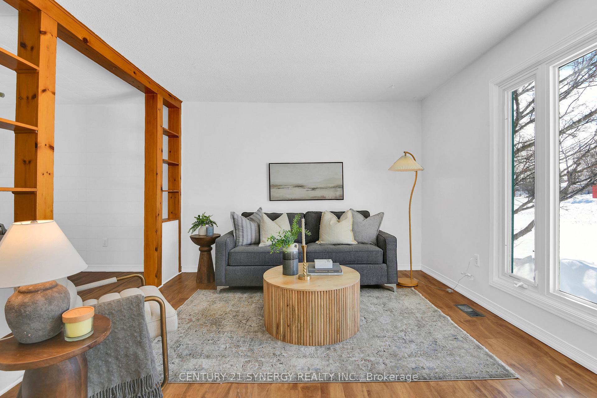 Photo 3 of 51 Jasper Avenue, Smiths Falls — HOMEH