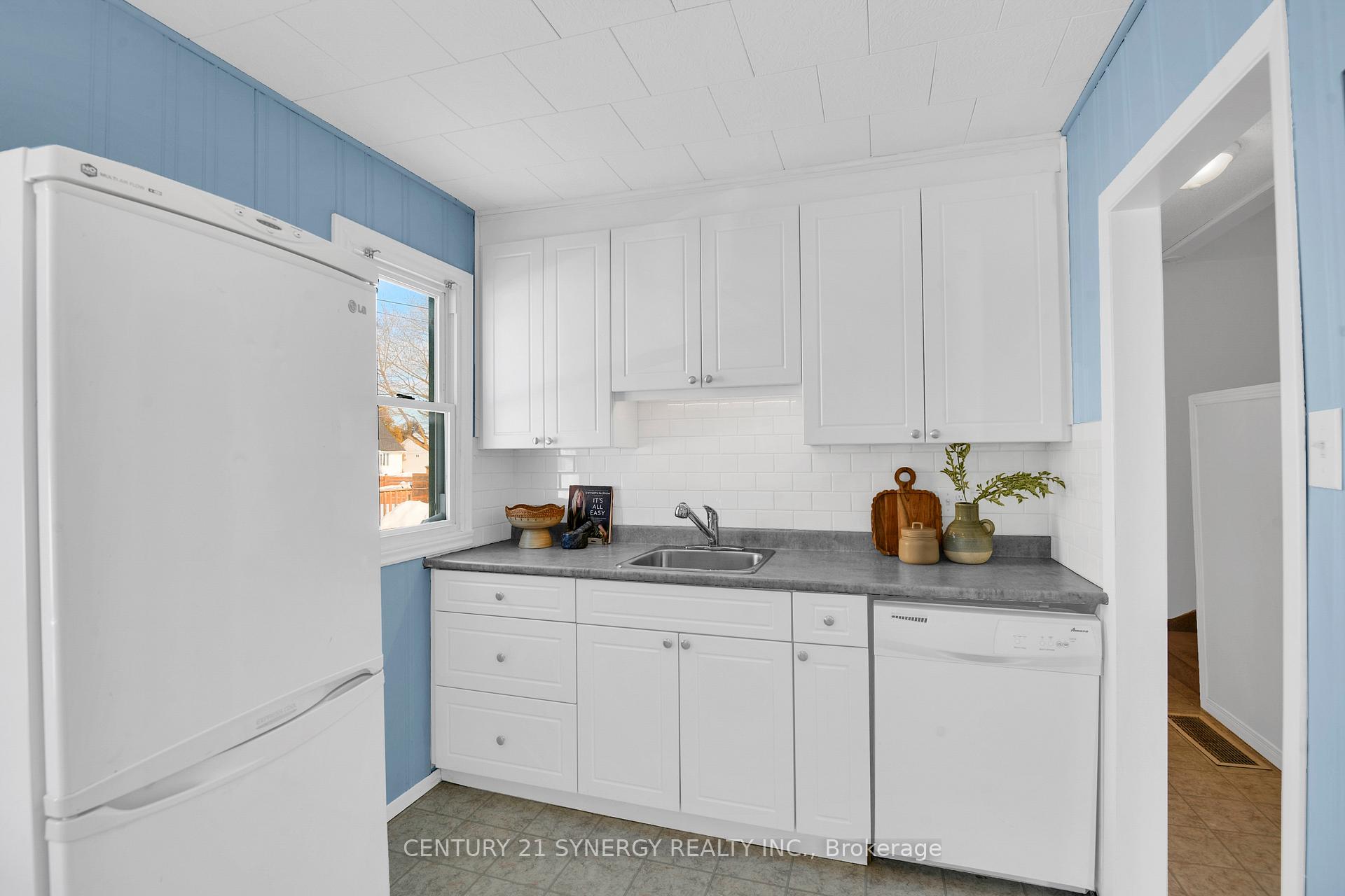 Photo 13 of 51 Jasper Avenue, Smiths Falls — HOMEH