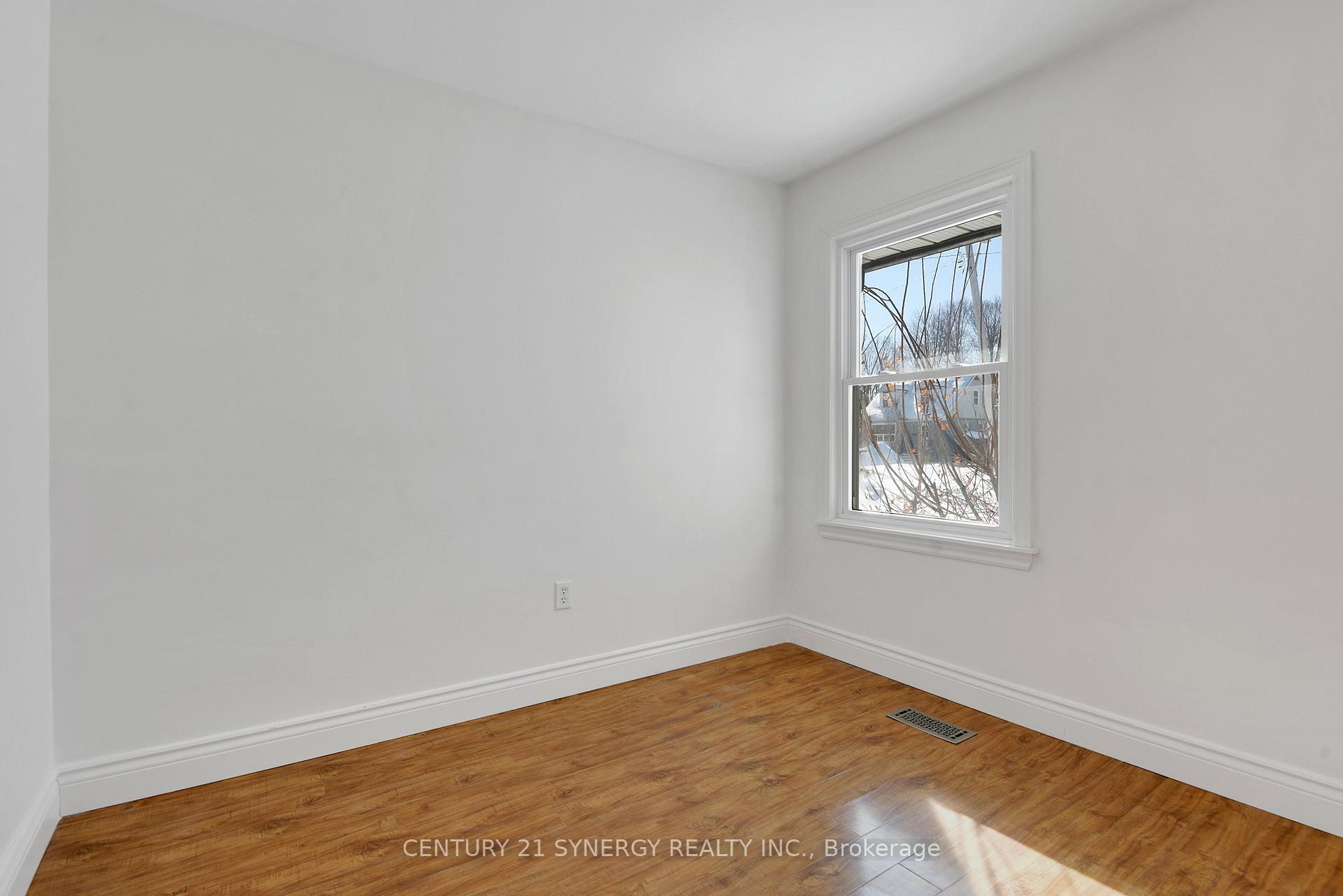 Photo 14 of 39 Jasper Avenue, Smiths Falls — HOMEH