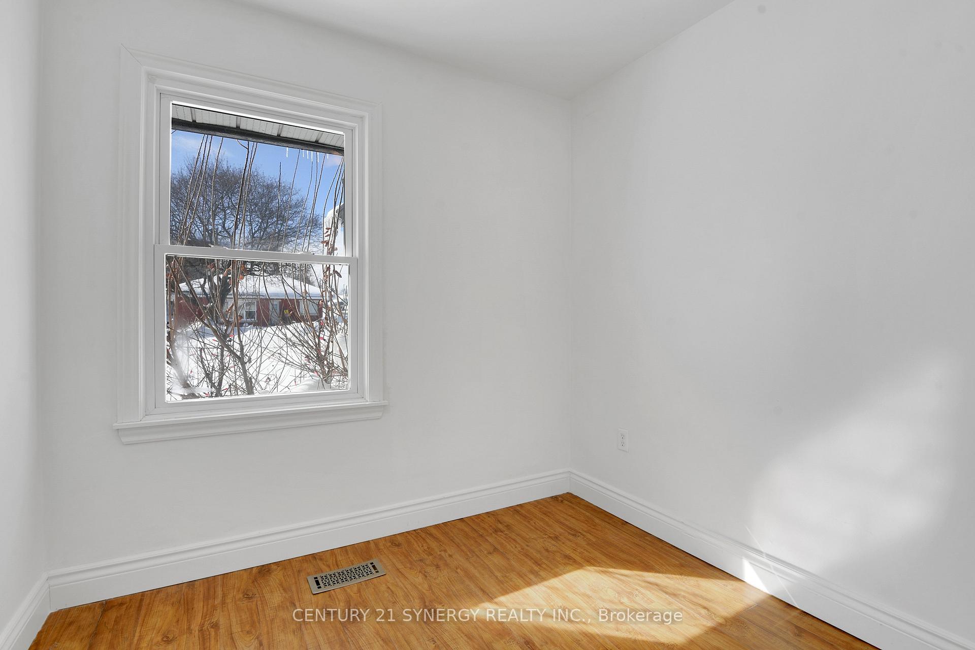 Photo 15 of 39 Jasper Avenue, Smiths Falls — HOMEH