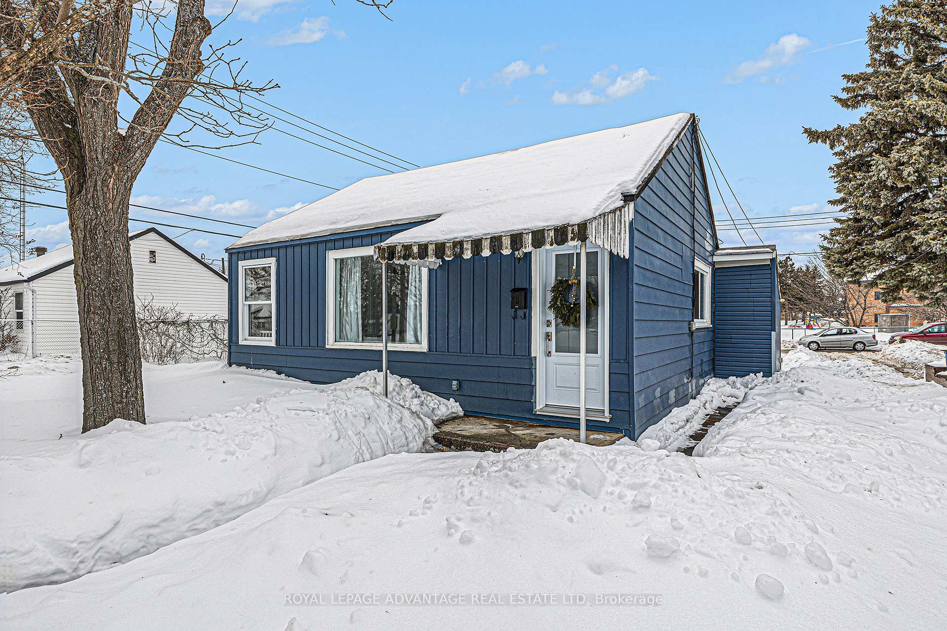 Photo 3 of 21 Mckenzie Avenue, Smiths Falls — HOMEH