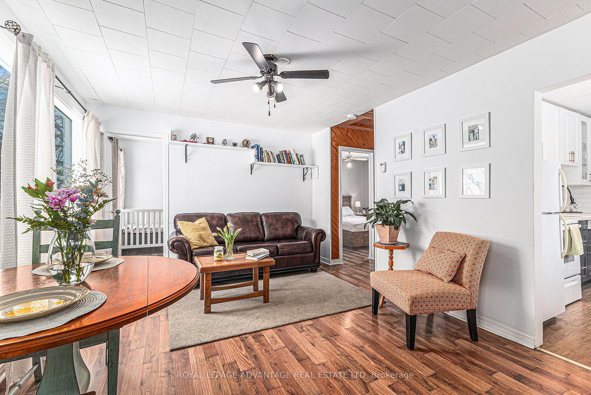 Photo 4 of 21 Mckenzie Avenue, Smiths Falls — HOMEH