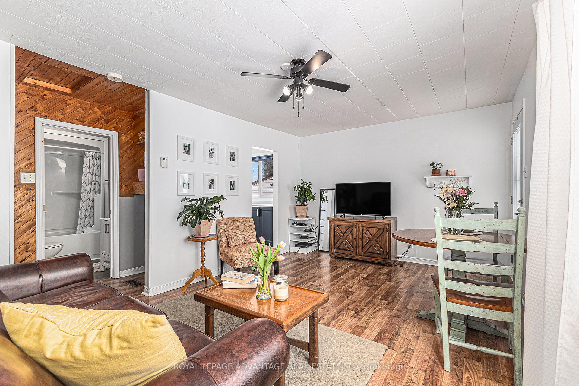 Photo 5 of 21 Mckenzie Avenue, Smiths Falls — HOMEH