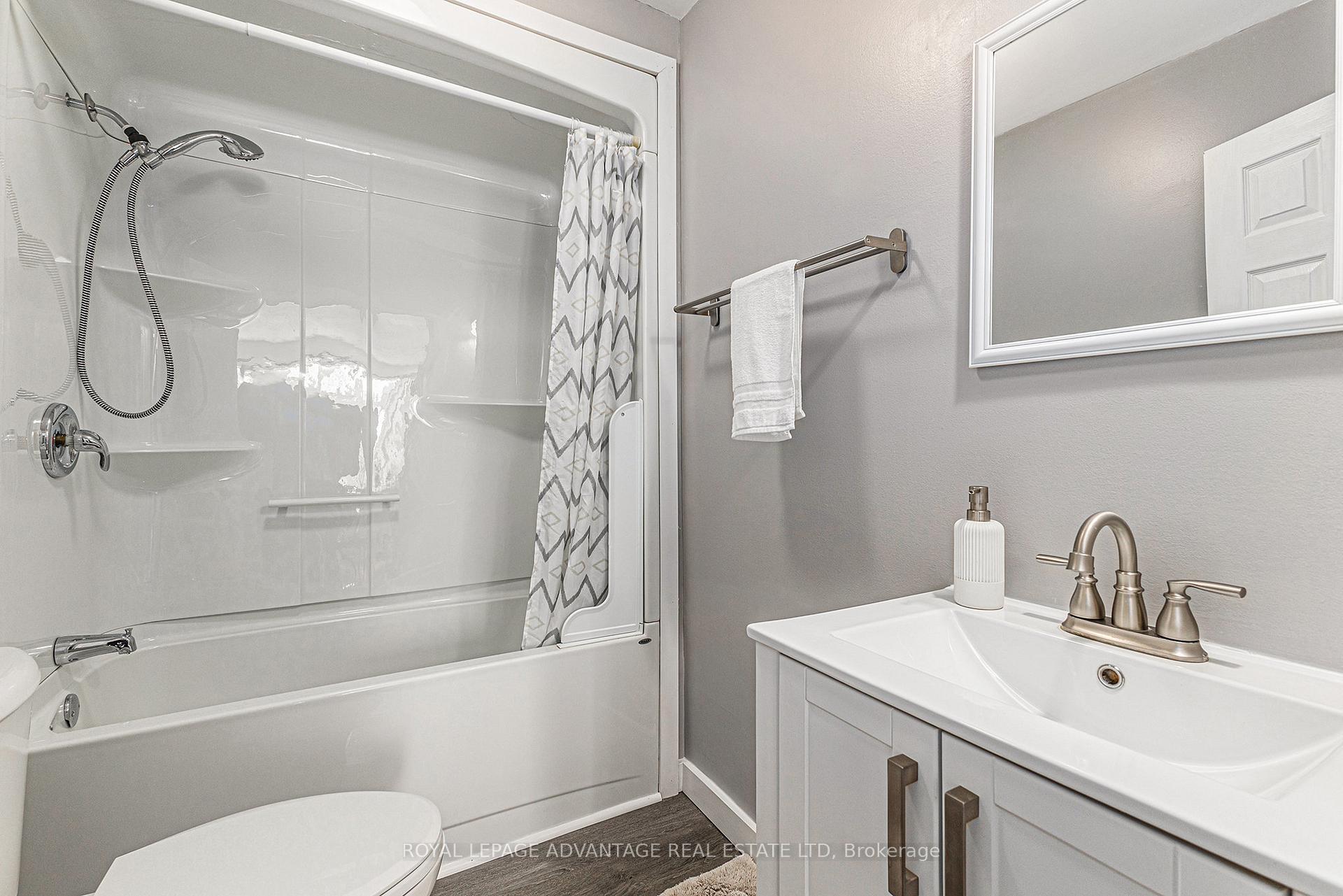 Photo 9 of 21 Mckenzie Avenue, Smiths Falls — HOMEH