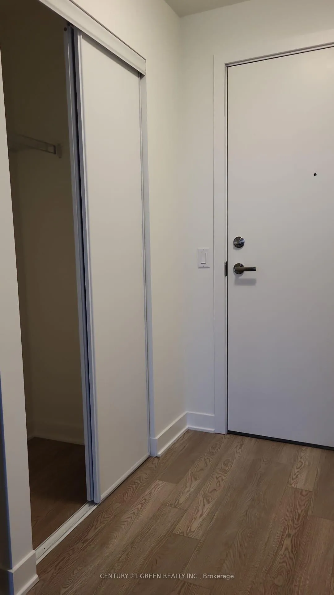 Photo 2 of Unit 722, 51 Clarington Boulevard, Clarington, Bowmanville — HOMEH