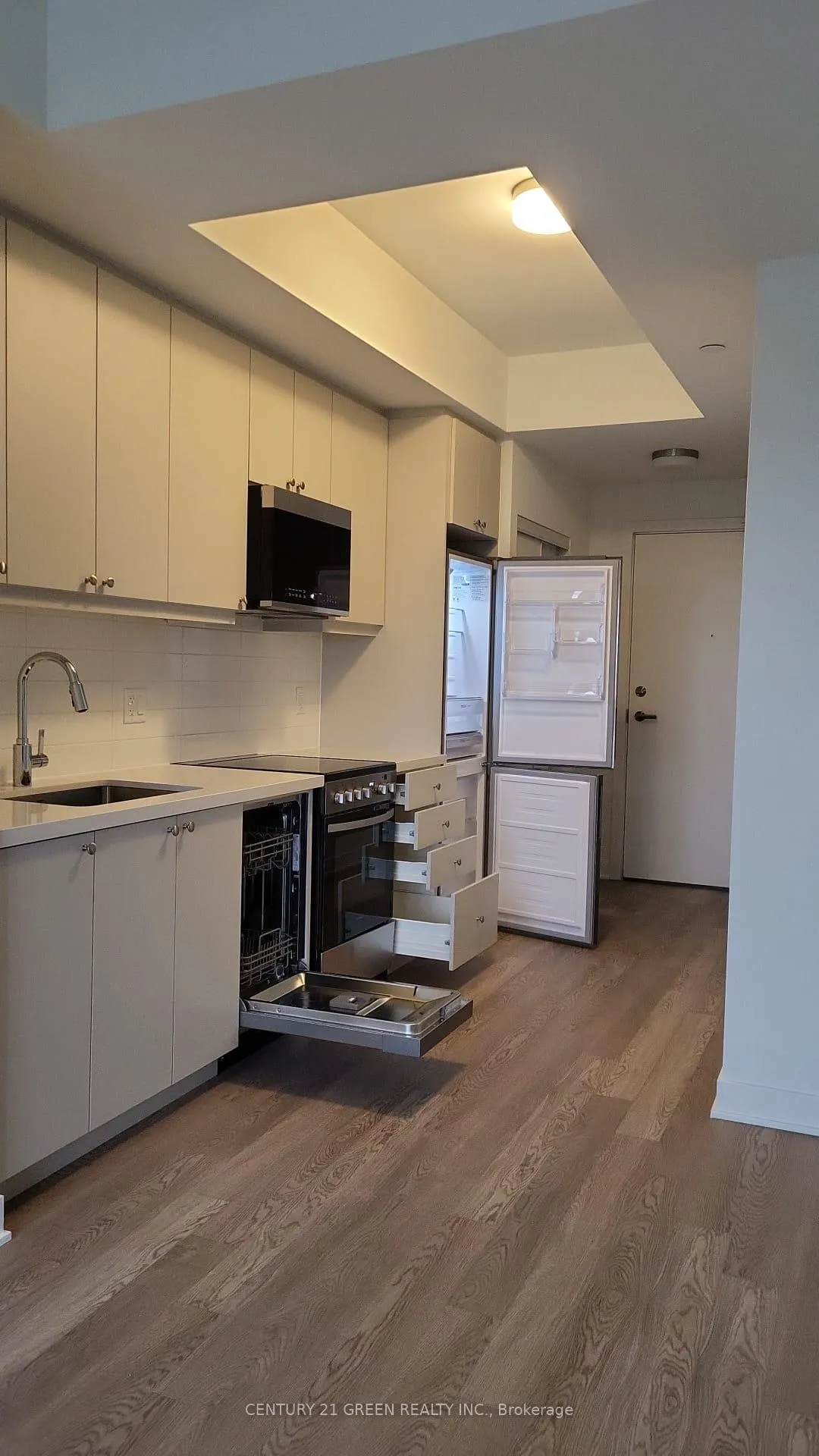 Photo 3 of Unit 722, 51 Clarington Boulevard, Clarington, Bowmanville — HOMEH