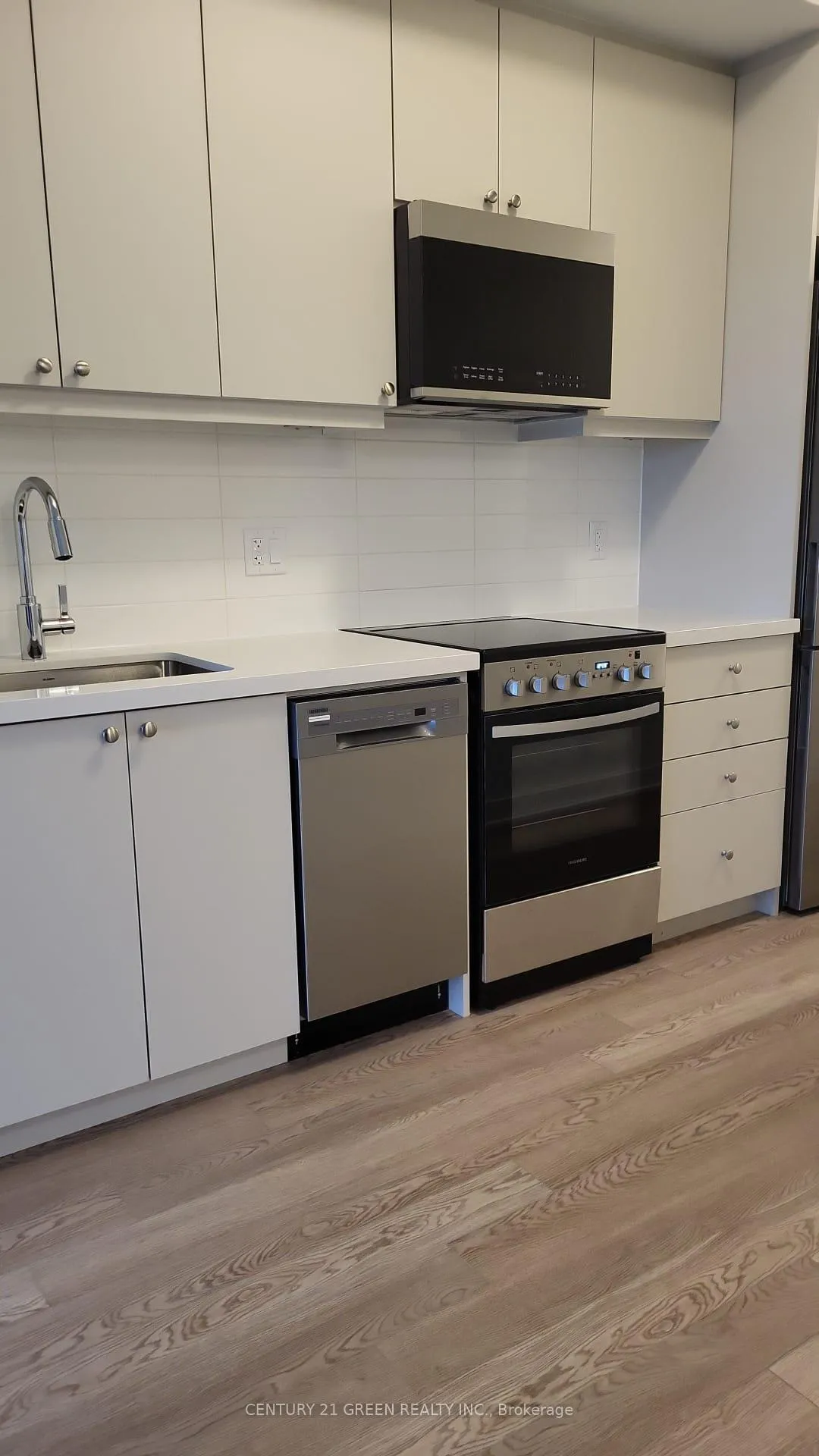 Photo 4 of Unit 722, 51 Clarington Boulevard, Clarington, Bowmanville — HOMEH
