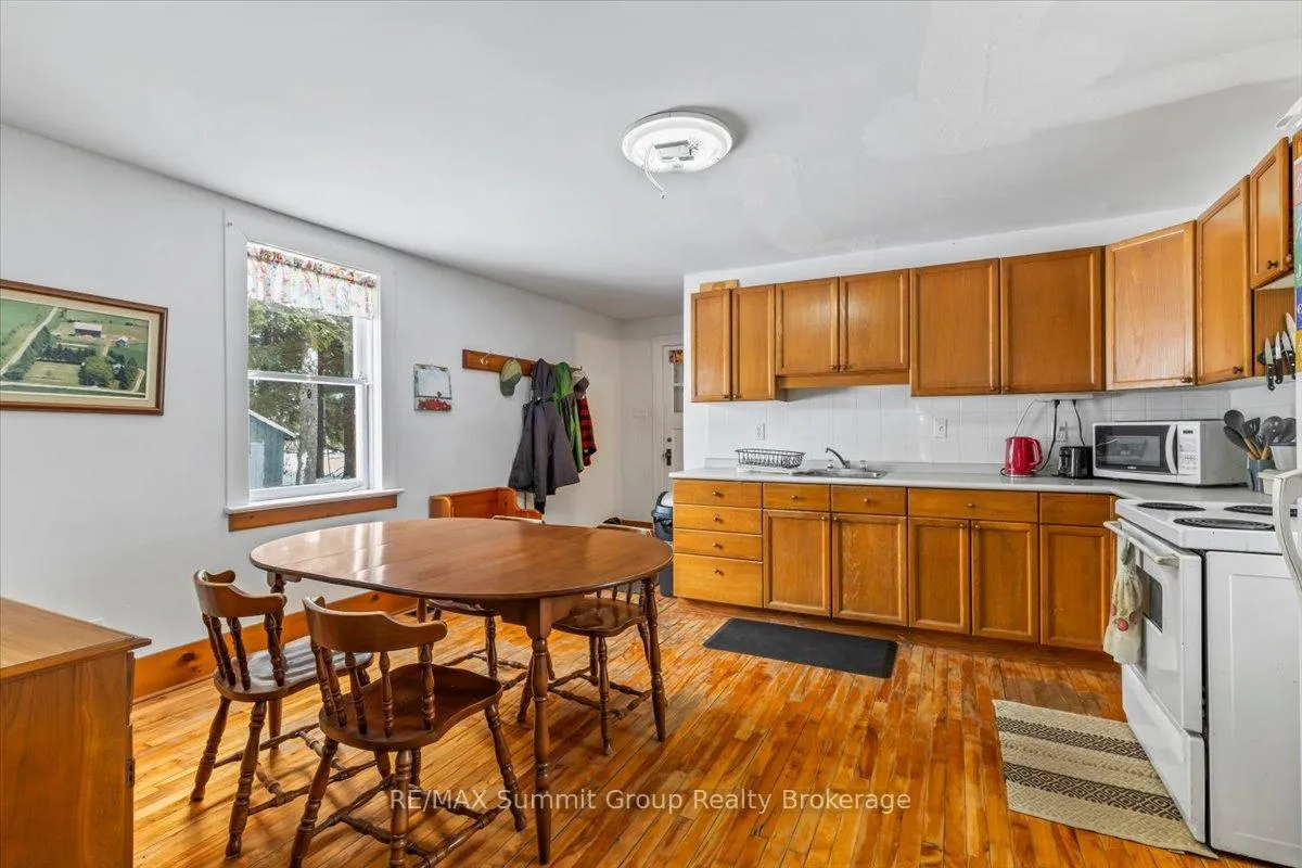 Photo 4 of 595181 4th Line, Blue Mountains — HOMEH