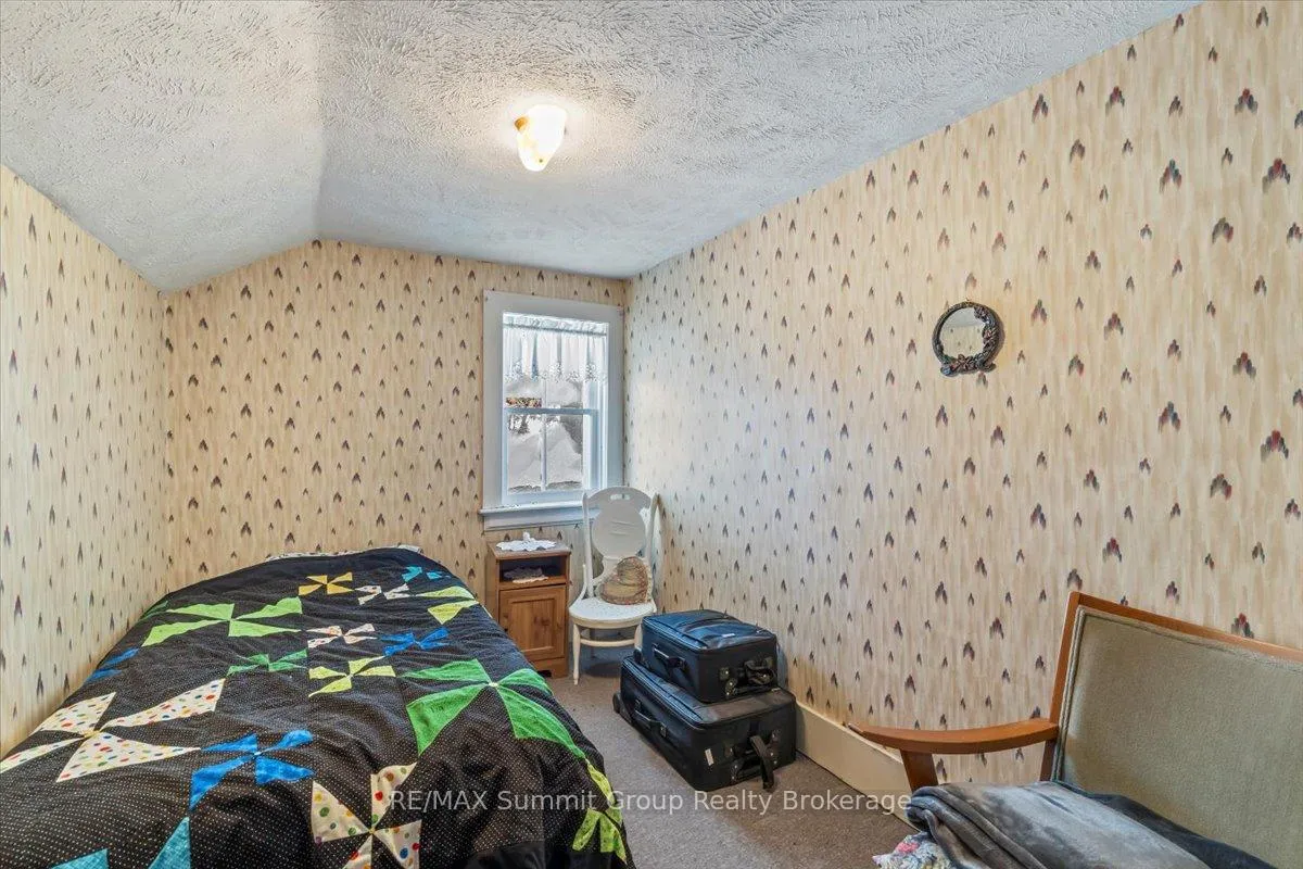 Photo 17 of 595181 4th Line, Blue Mountains — HOMEH