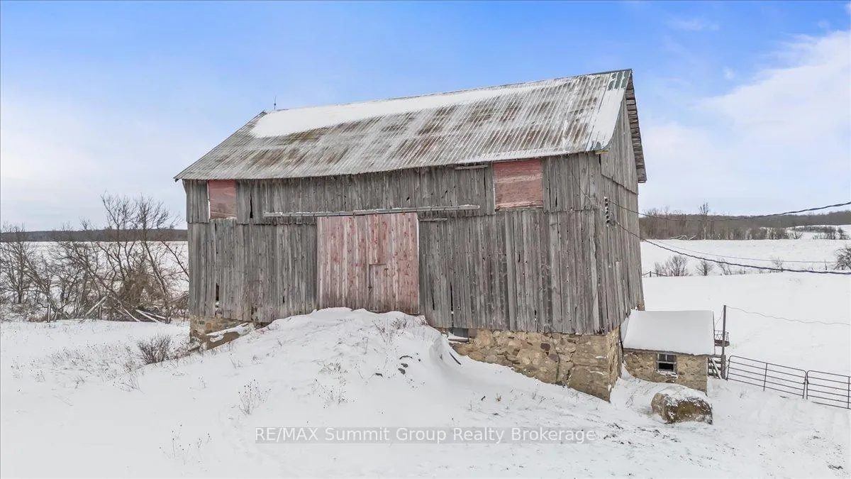 Photo 23 of 595181 4th Line, Blue Mountains — HOMEH