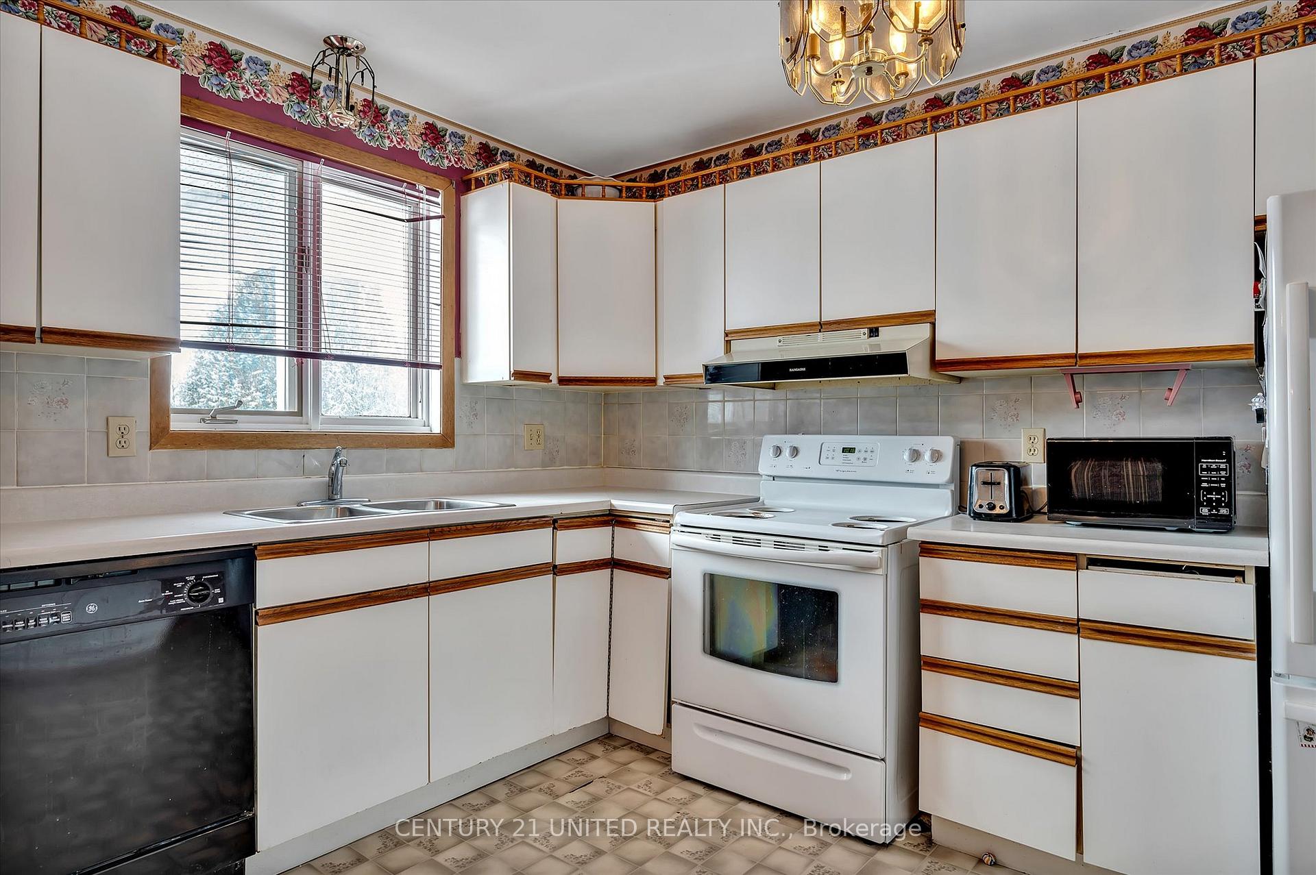 Photo 10 of 922 Yankee Line, Selwyn — HOMEH
